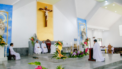 Họ Đạo Tân Thạnh hân hoan chào đón Cha Tân Chánh Sở Giuse Nguyễn Đình Hùng